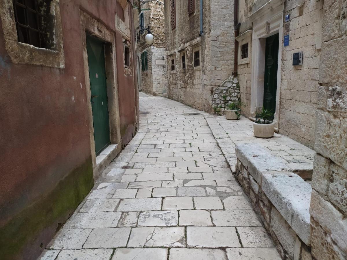 Old Stone House St Lawrence In The Heart Of Sibenik'S Old Town Šibenik Exterior foto
